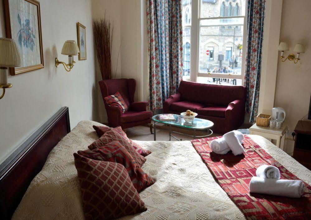 The Royal Hotel Ланголен Екстериор снимка