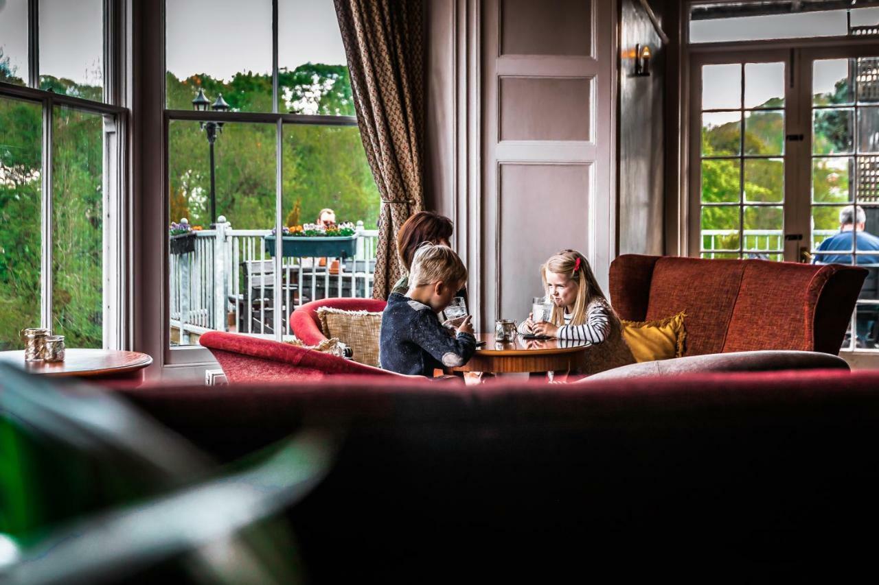 The Royal Hotel Ланголен Екстериор снимка