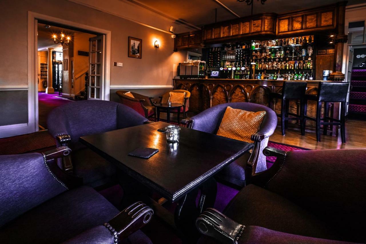 The Royal Hotel Ланголен Екстериор снимка